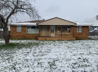 1076 W Kurtz Ave, Flint, MI 48505