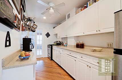 2nd image of 22 Montgomery Pl APT 3