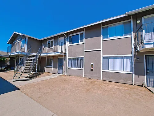 4730 E. Lamona Ave. Photo 1