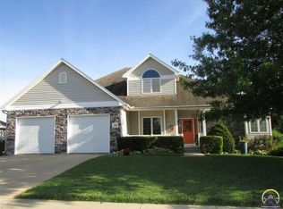 7809 SW 27th St, Topeka, KS 66614