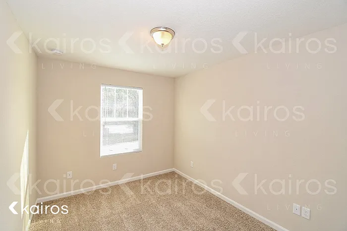 1336 Lake Shore Blvd — Photo 11