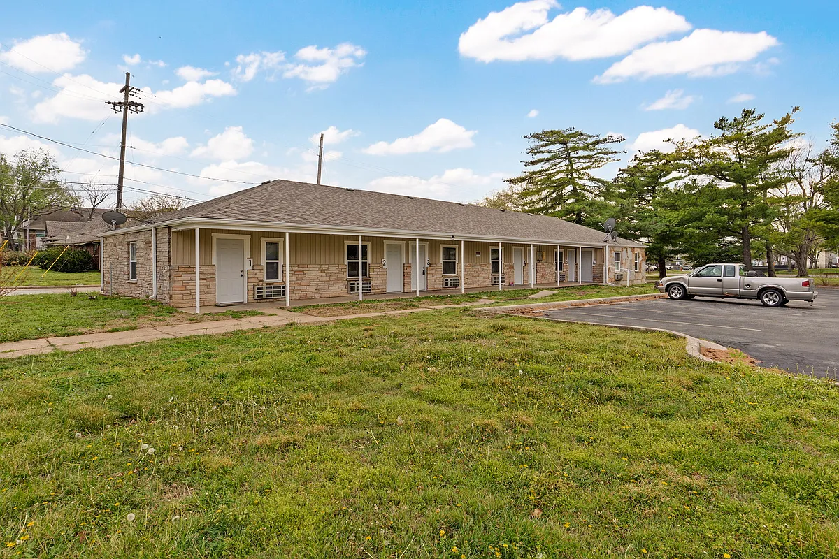 Building Photo - 745 S Jefferson Ave #5
