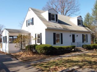 325 White Pond Rd, Lancaster, MA 01523