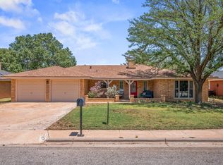 103 Willow Cir, Levelland, TX 79336
