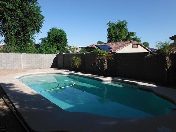 5th image of 16197 W Mauna Loa Ln