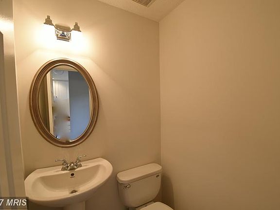 4th image of 6509 Old Carriage Ln