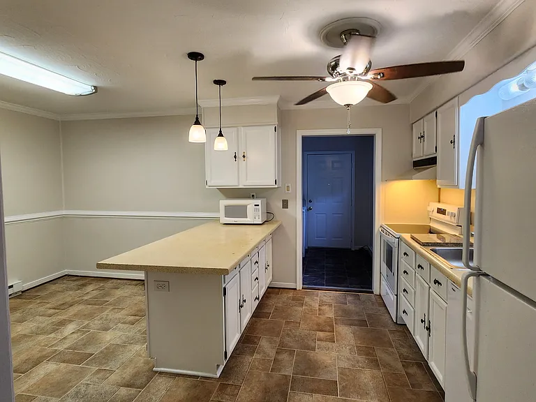1510 Brigham Rd — Photo 6