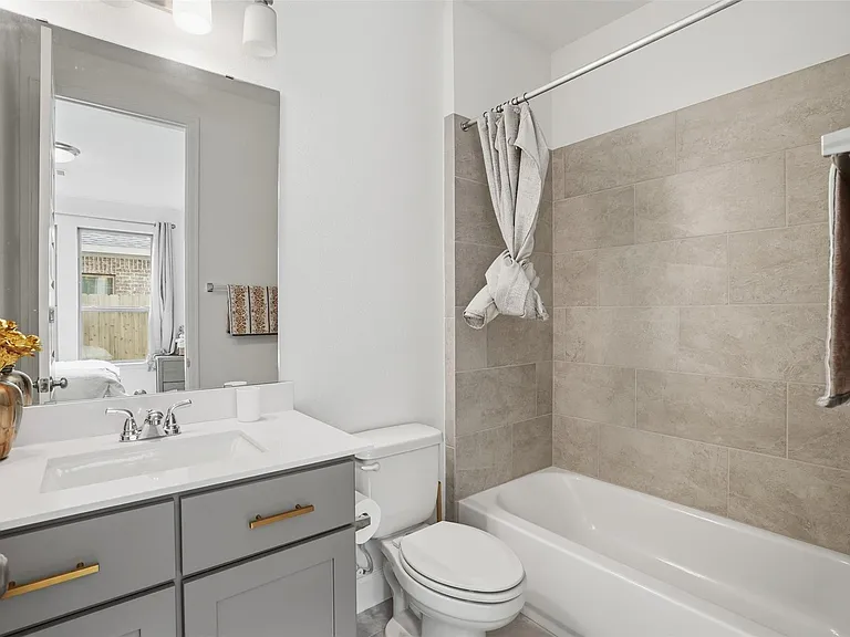 24719 Hibiscus Garden Way — Photo 7