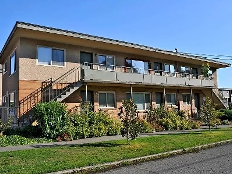 1720 E John St #205 — Photo 3