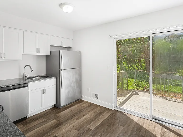 103 Orchard Meadows Dr — Photo 9