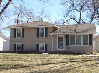 11321 Heather St NW, Coon Rapids, MN 55433