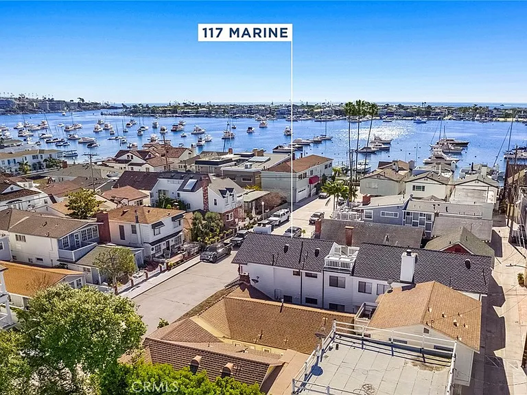 117 Marine Ave — Photo 3