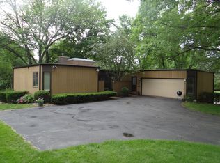 8 Glendale Ter, Iowa City, IA 52245