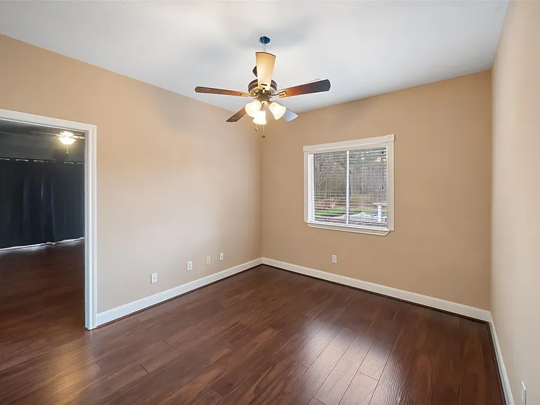 2438 Ripplewood Dr — Photo 23