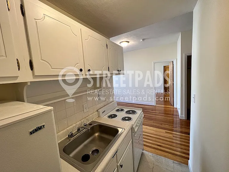 64 Brighton Ave #200 — Photo 4