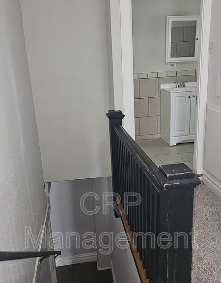 6827 Melrose Ave — Photo 12