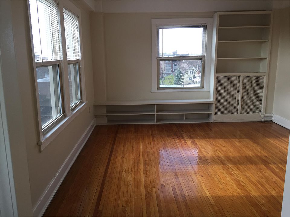 2nd image of 1130 Parker St APT 515