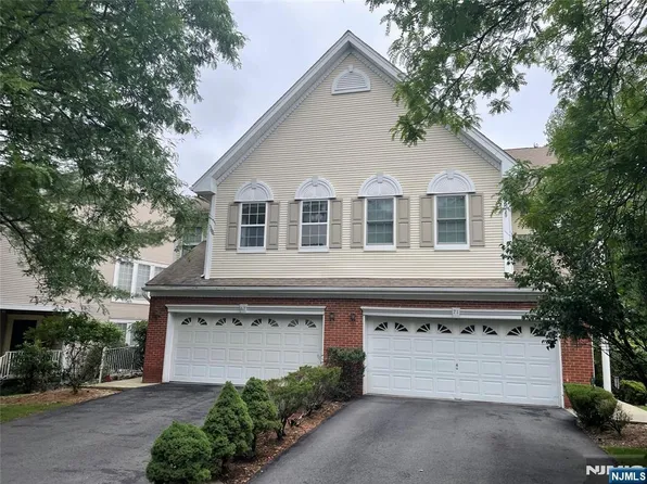 67 Gannet Ct, Wayne, NJ 07470