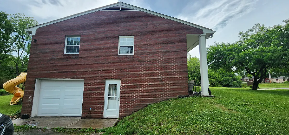 Building Photo - 2923 E Edgewood Ave