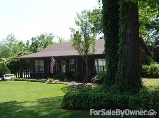 135 Barbara Cir, Ozark, AL 36360