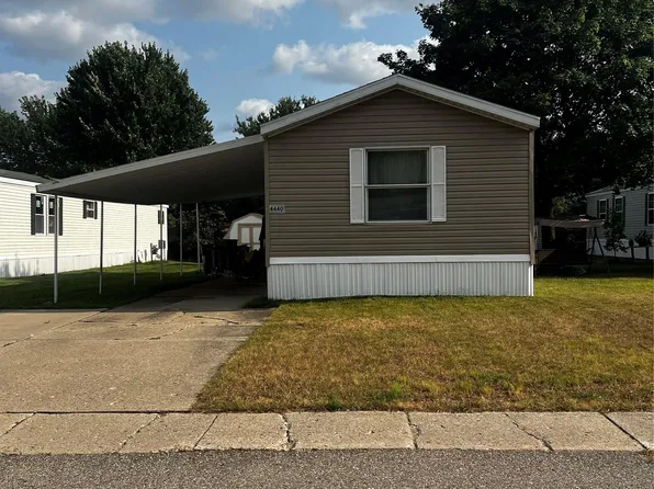 4440 Overlook Ter SE, Kentwood, MI 49512