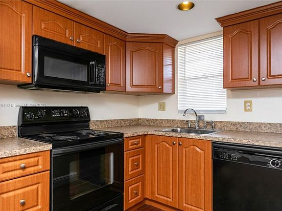 2nd image of 3300 W Rolling Hills Cir APT 507