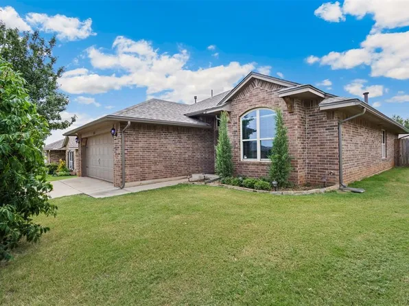 11212 NW 100th St, Yukon, OK 73099