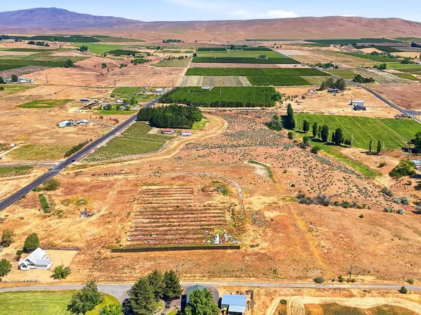 57231 N Thomas Rd, Benton City, WA 99320