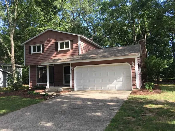 6146 Witherbee Dr SE, Ada, MI 49301