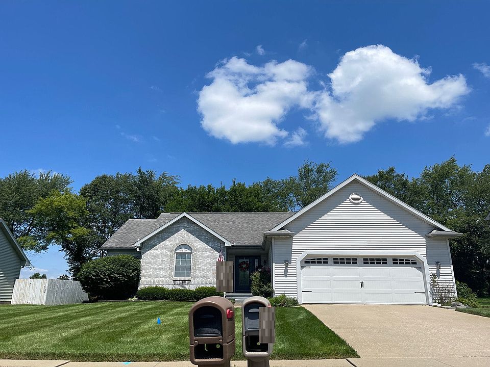 1st image of 403 W Caneel Dr