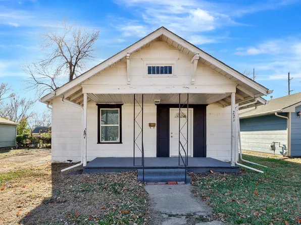 221 E Clark Ave, Augusta, KS 67010