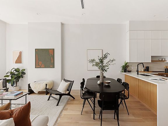 2nd image of 265 20th St #2R