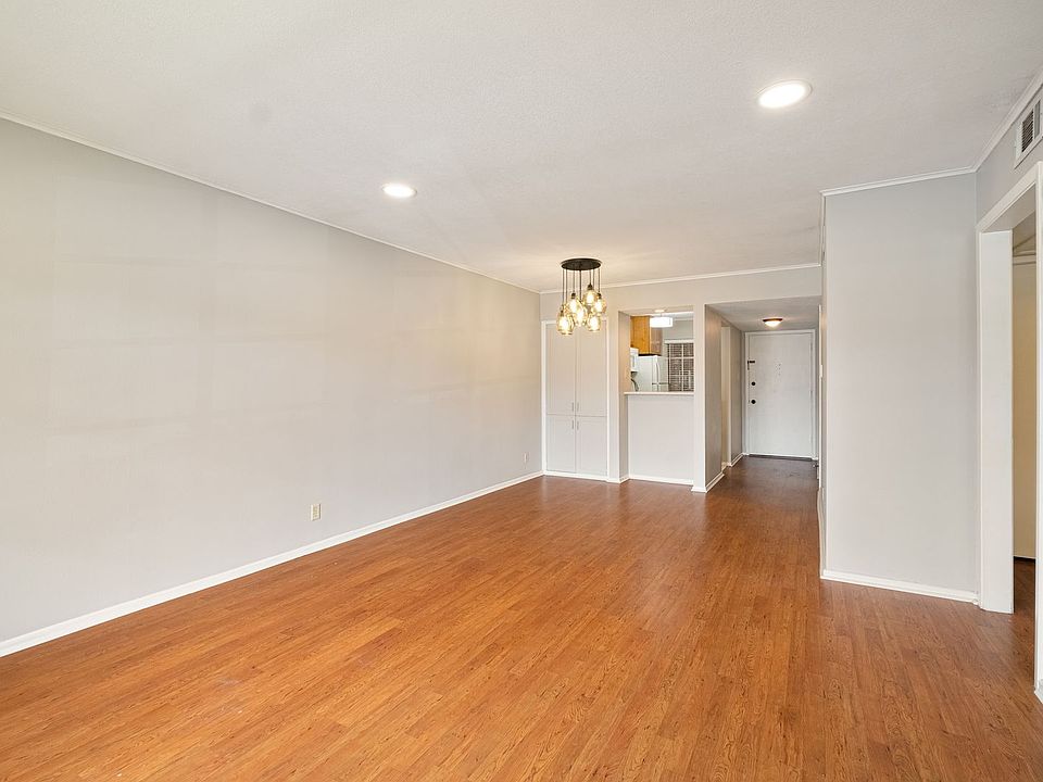 1st image of 7920 Rockwood Ln APT 102