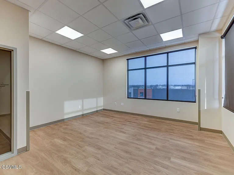 1033 Alliance Park Dr #2 — Photo 57
