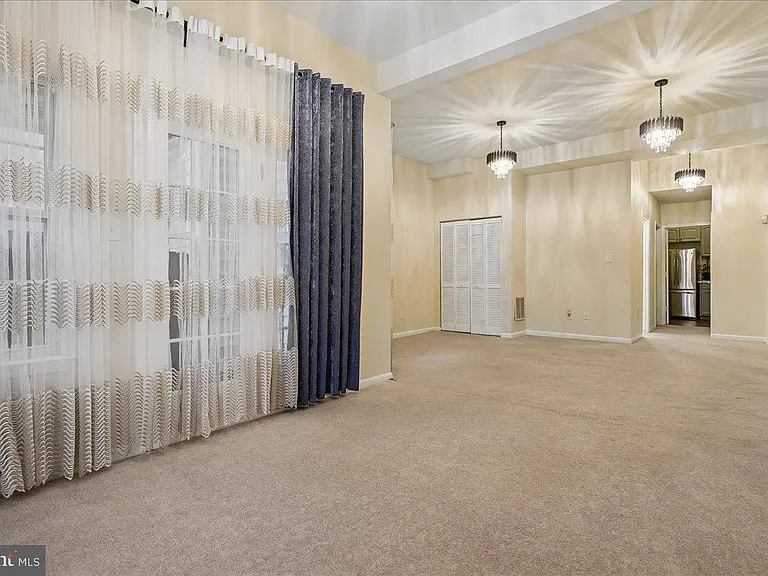 3802 Koval Ln — Photo 18