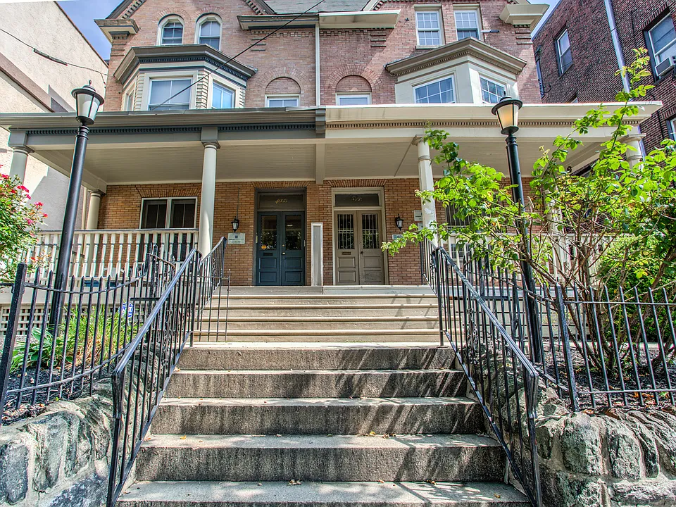 4033 Baltimore Ave