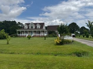 108 Country Meadows Dr, South Mills, NC 27976