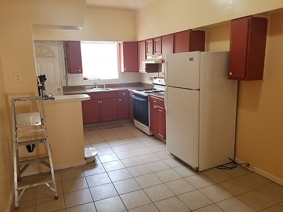 2nd image of 534 McKean St