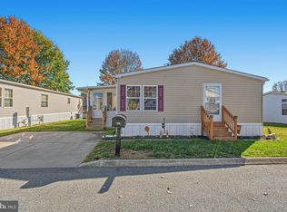 7515 Schooner Ln, Middle River, MD 21220