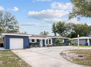 1921 Country Club Rd N, Saint Petersburg, FL 33710