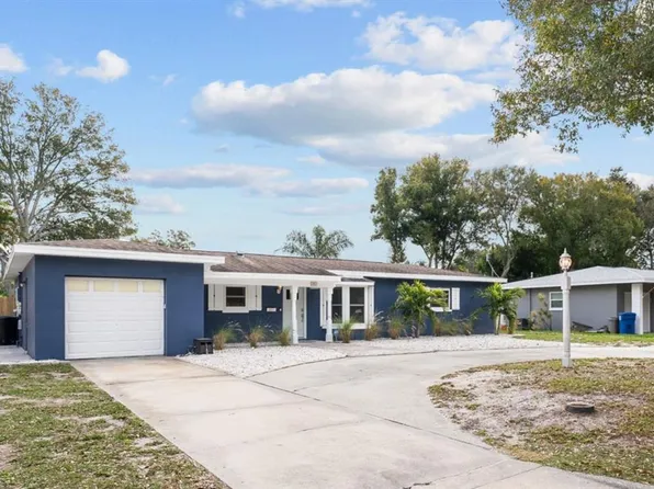 1921 Country Club Rd N, Saint Petersburg, FL 33710