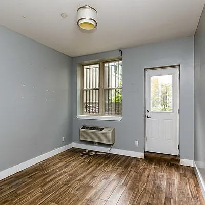 Rented by Nooklyn NYC LLC | media 42
