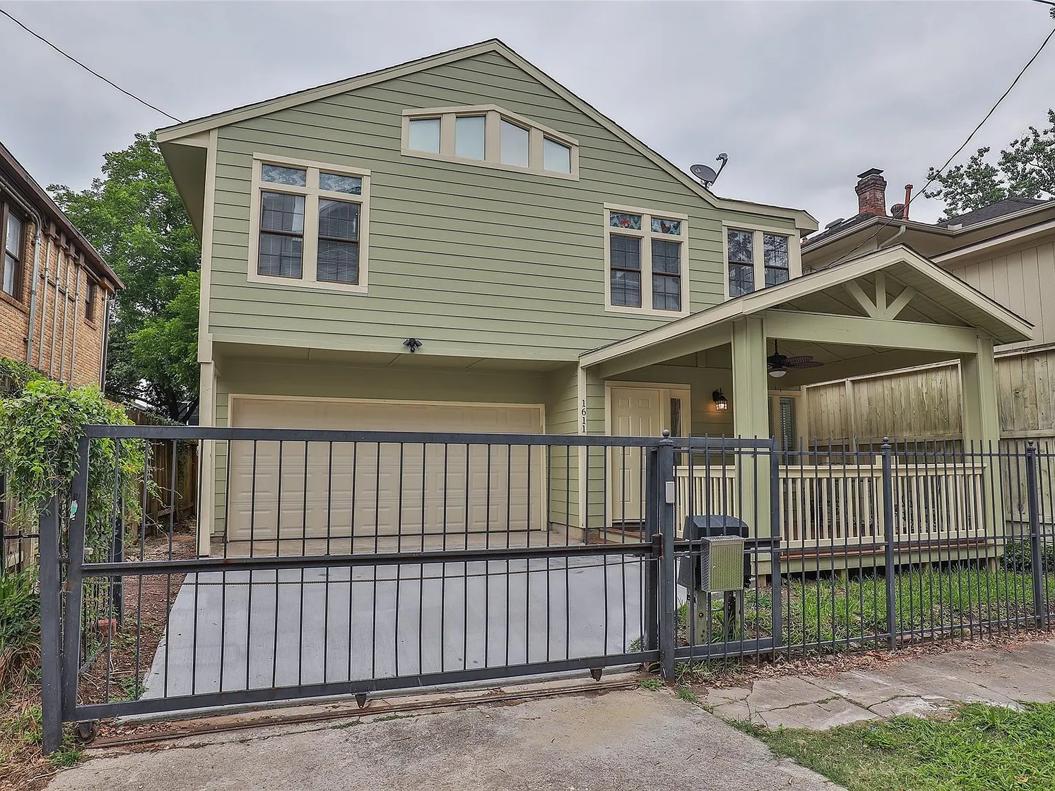 2 bed, 2.5 bath, 1558 sqft, $2,750 — Photo 2