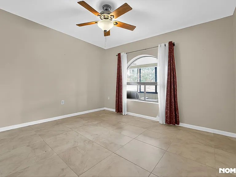 768 W Calle Del Ensalmo — Photo 15