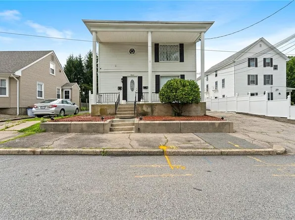 11 W Lawn Ave, Pawtucket, RI 02860