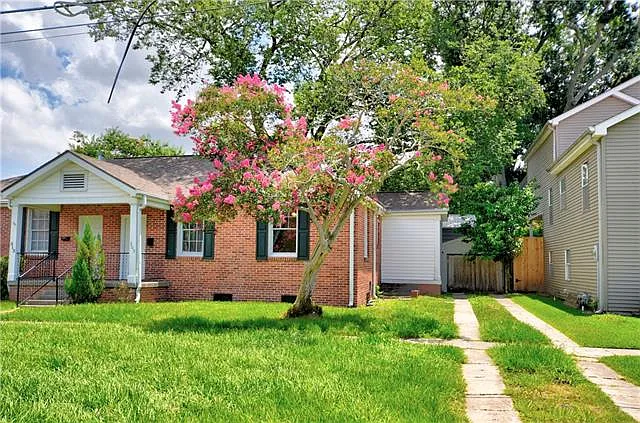 2 bed, 1.0 bath, 950 sqft, $1,500 — Photo 2