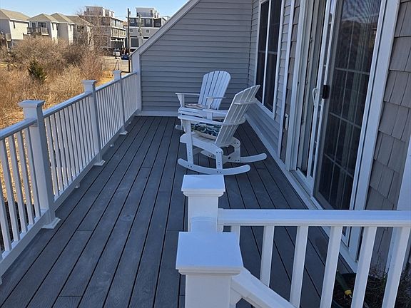 4th image of 233 Beach Rd #B1