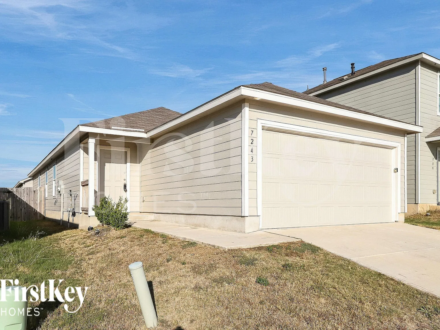 4 bed, 2.0 bath, 1880 sqft, $1,575 — Photo 2