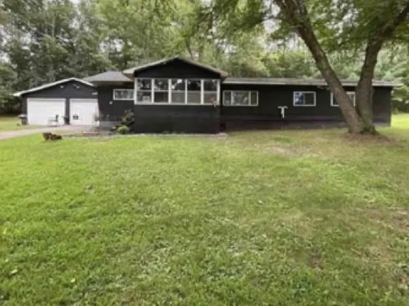 8271 South Sechlerville Road, Hixton, WI 54635