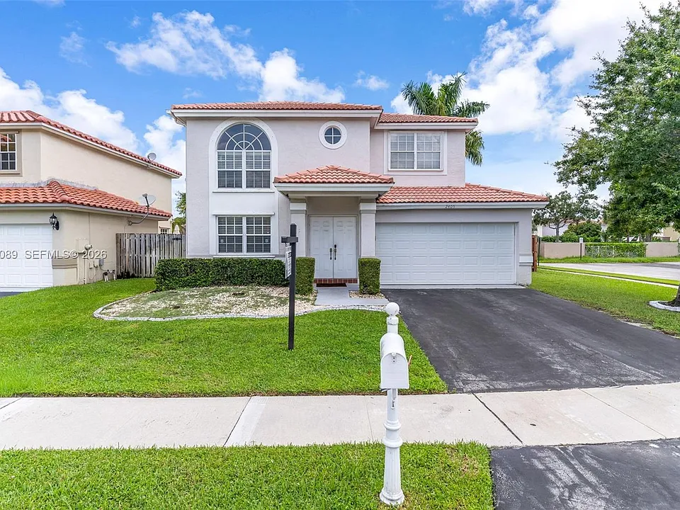 2405 NW 79th Ter